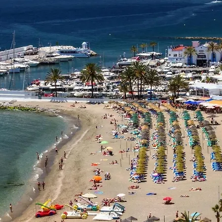 Old Town Apartment *