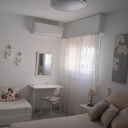 Old Town Apartment *